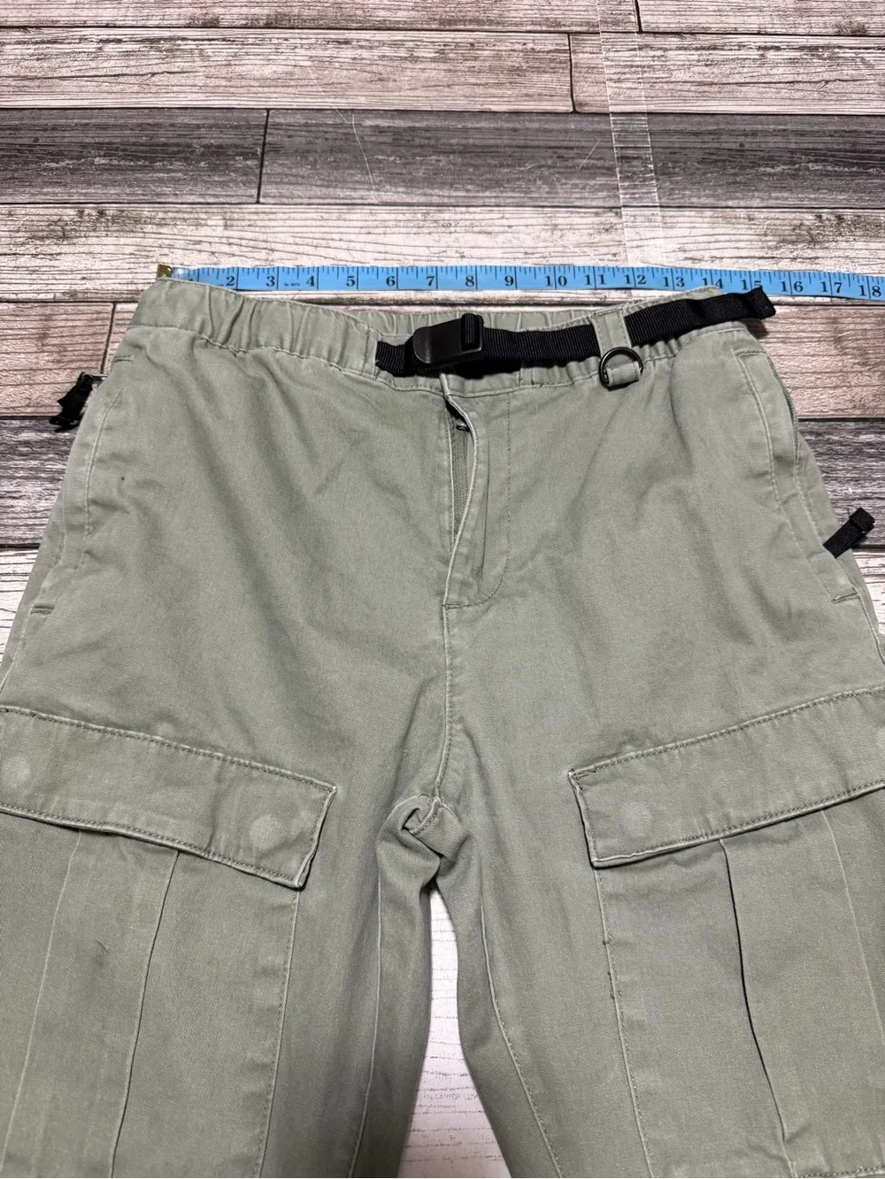 H&M Slim Fit Cargo Joggers Men’s XS Green Belted Tapered (Inseam 26) Zip Pockets